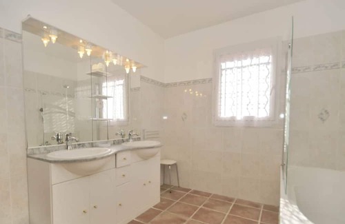 Aiguines House | Pastoral Holiday Home with Terrace, Garden