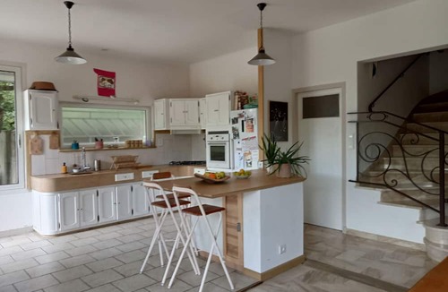 Montfrin House | La Villa de Lo'ré