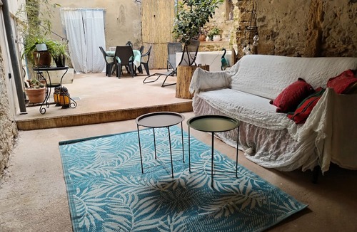 Remoulins House | Maison de Village à Deux pas de la Rivière