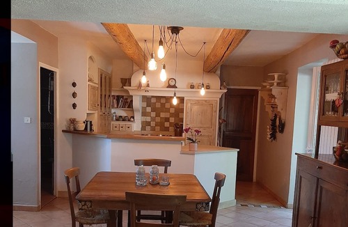 Mondragon House | Mas au Coeur D'un Village Provençal