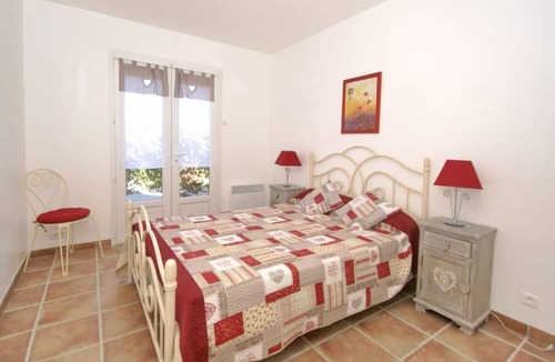 Aiguines House | Pastoral Holiday Home with Terrace, Garden