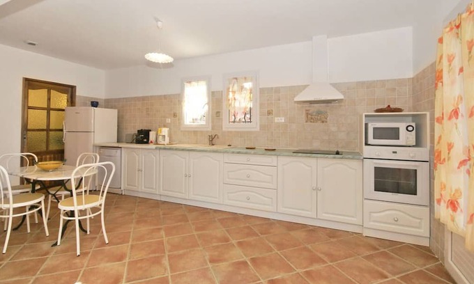 Aiguines House | Pastoral Holiday Home with Terrace, Garden